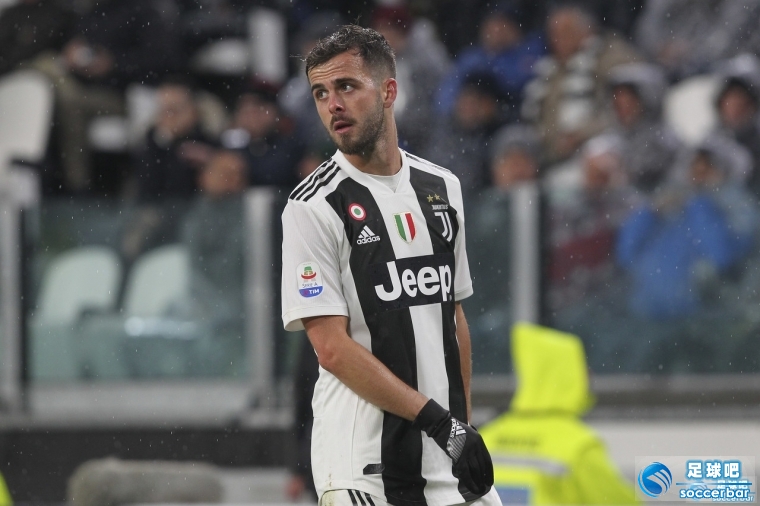 内马尔建议大巴黎引进皇马前锋,内马尔被选中踢球