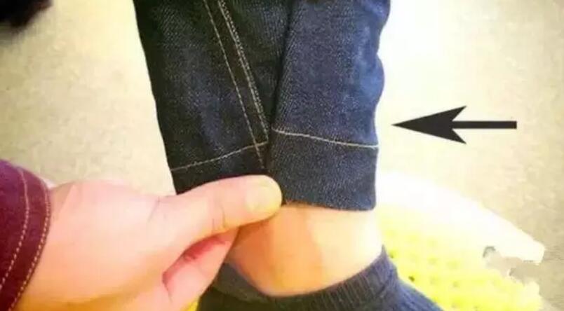 潮人教你正确卷裤脚,怎么卷起裤脚更时尚