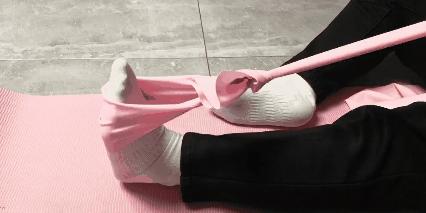 国家队康复师崴脚,国家队运动员扭伤用什么药