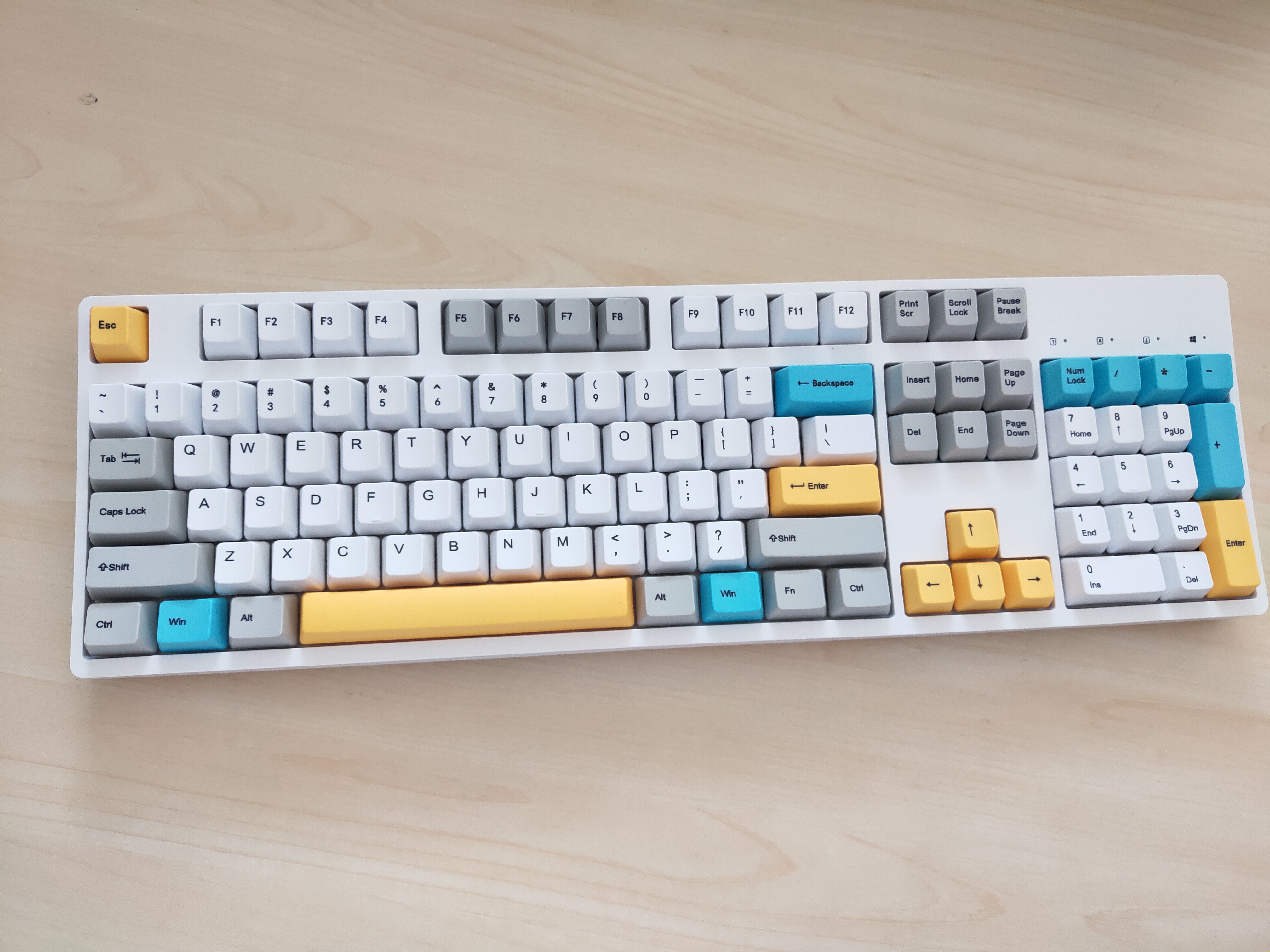 樱桃轴的键盘和普通轴的键盘区别,100-200元的机械键盘樱桃轴