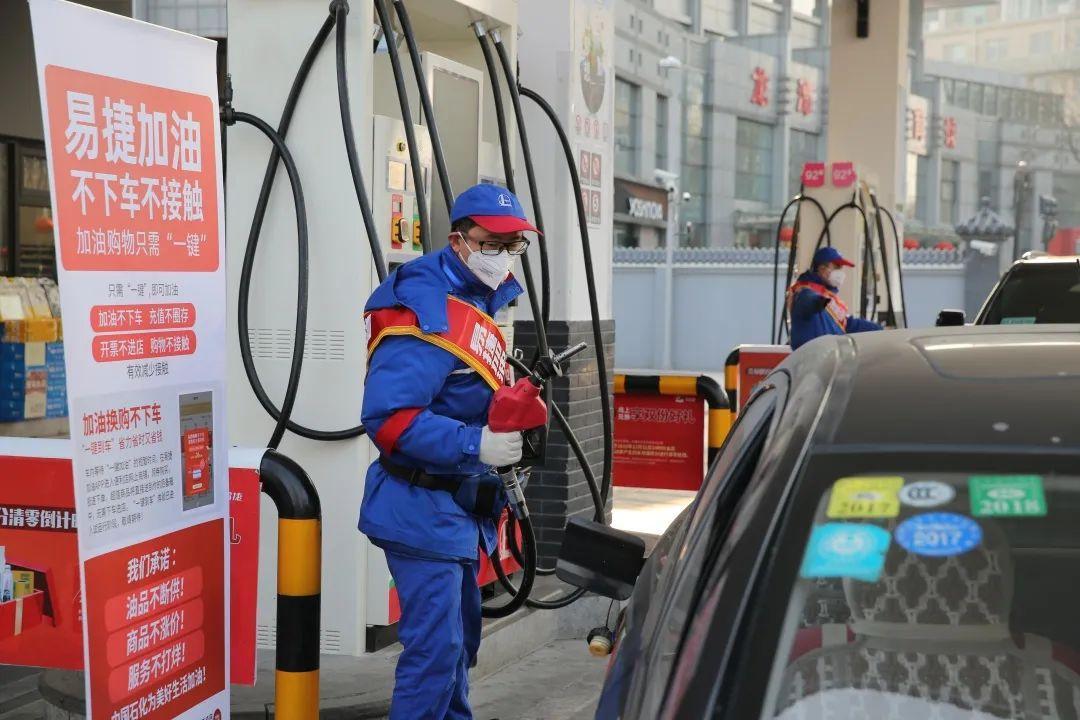 中石化杠上李子柒，嗦粉人凭什么选加油站？