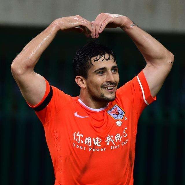 洛国富入选国足视频,洛国富为什么要去踢中甲