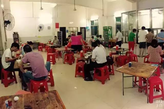 猪脚饭陪海口人长大，海口人陪猪脚饭老去