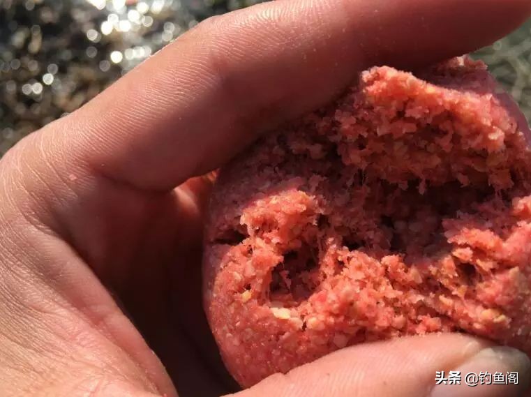 饵料越香越好吗,饵料太腥是不是容易招小鱼