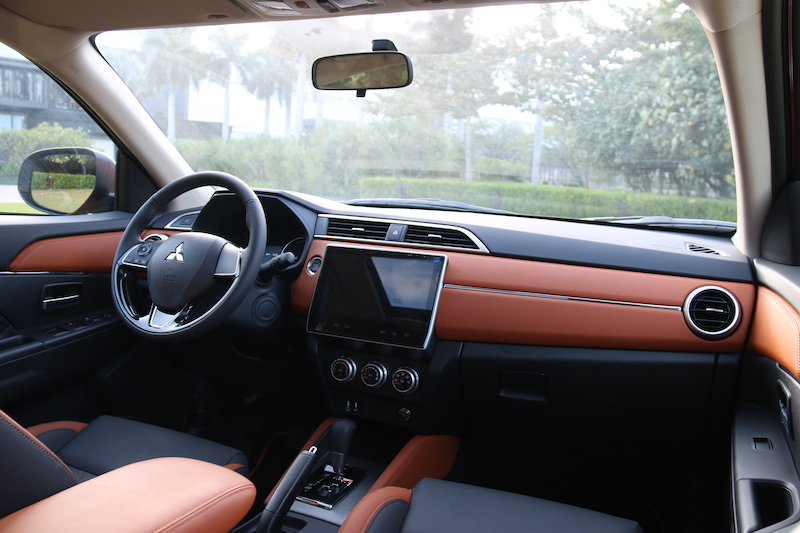 十万元内性价比高的车新车试驾,最新款三菱劲炫试驾视频