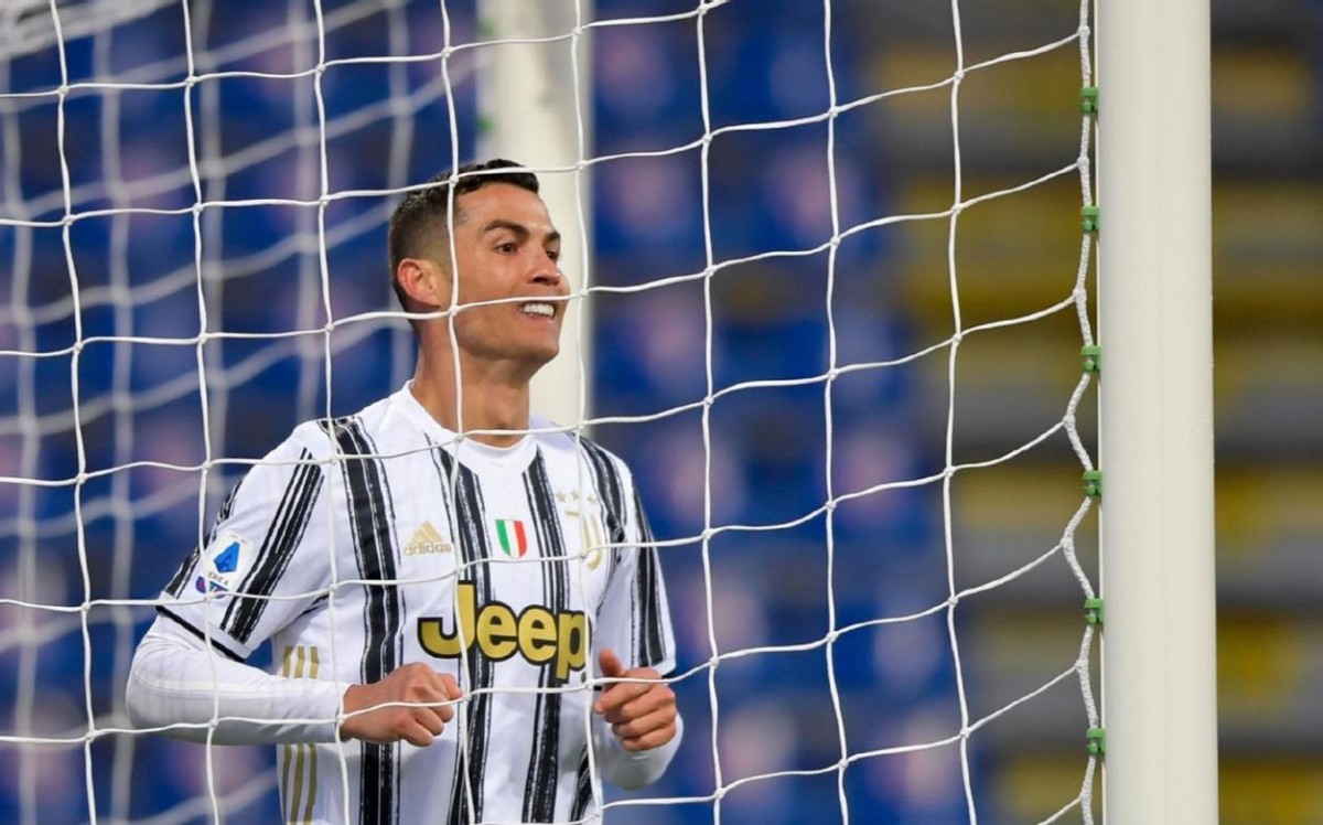 迪马利亚保护c罗,迪马利亚救出家人