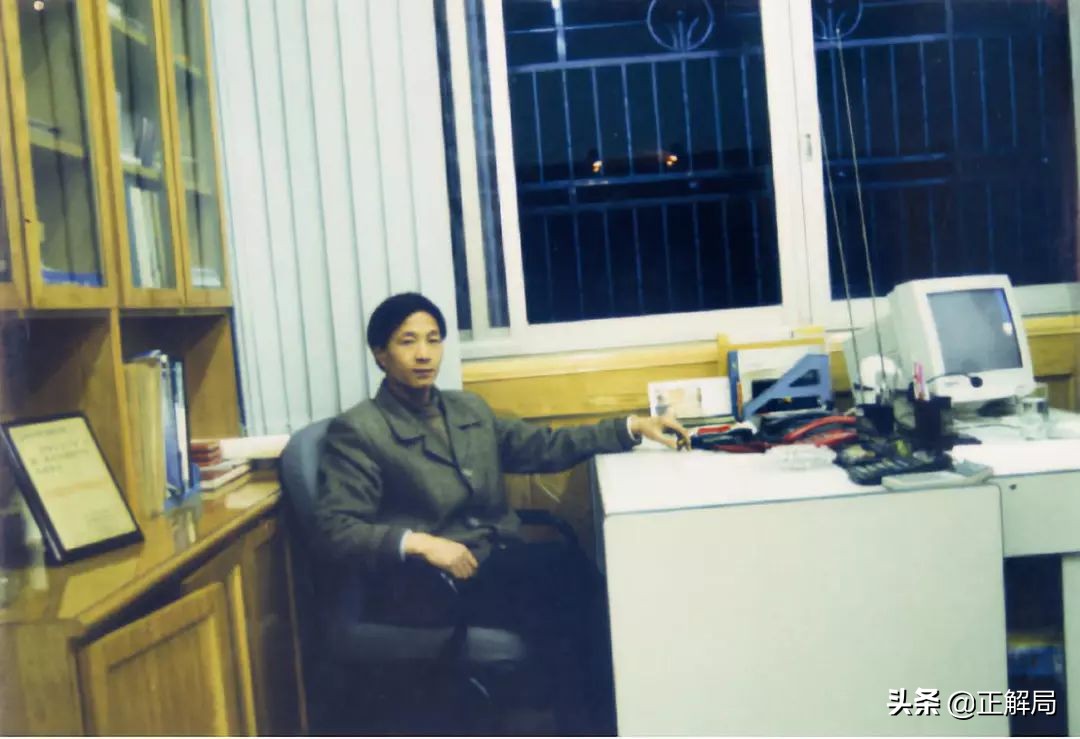 卖一件商品的利润,卖一件东西可以赚1000块钱的产品