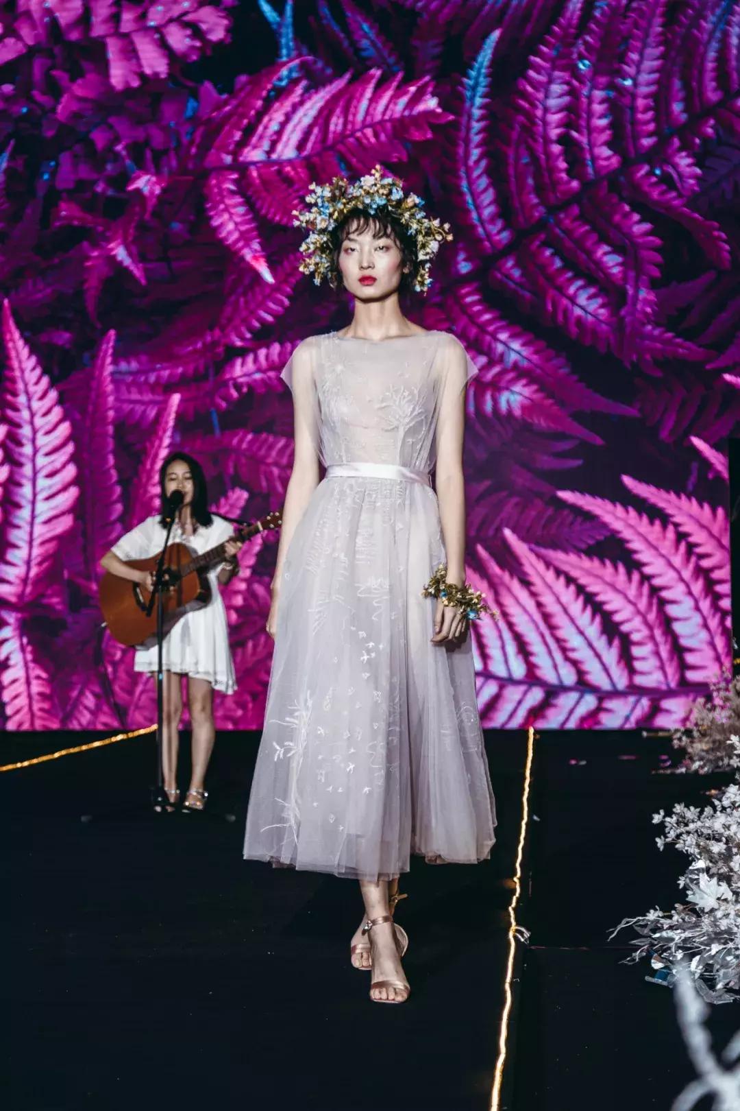 高定奢华婚纱秀,缎面婚纱大秀