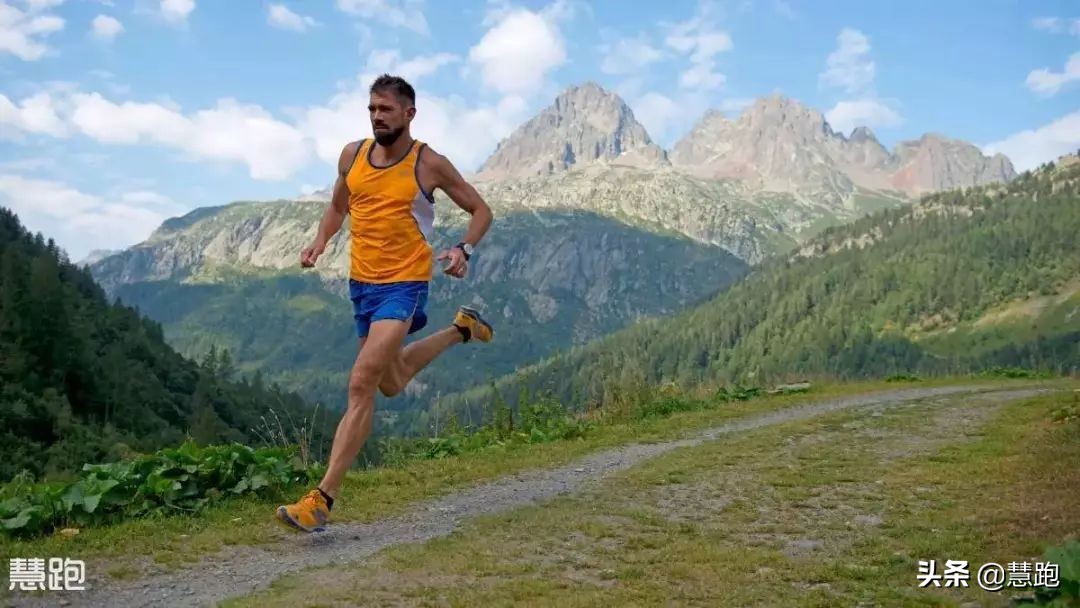 长距离跑时快速补充能量,怎么样才能训练自己跑得快