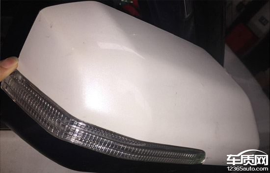 北京bj20后视镜折叠过度碰到玻璃,北京bj20手动折叠后视镜脱落