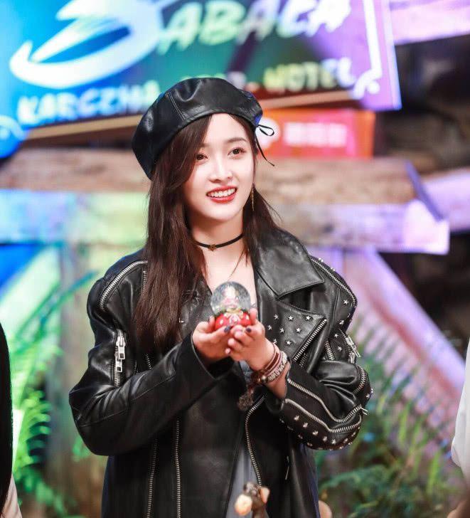 吴宣仪牙龈笑,吴宣仪的笑