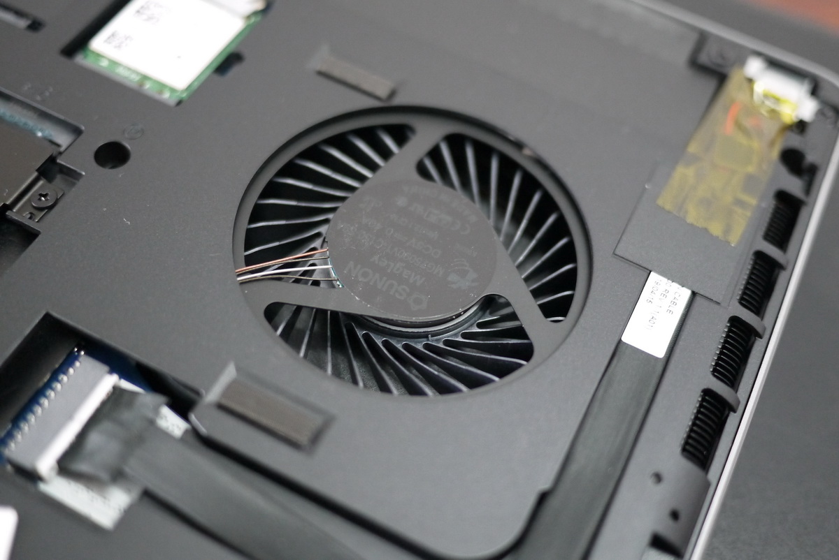 戴尔移动工作站precision7760拆机,dellprecision7510工作站拆机