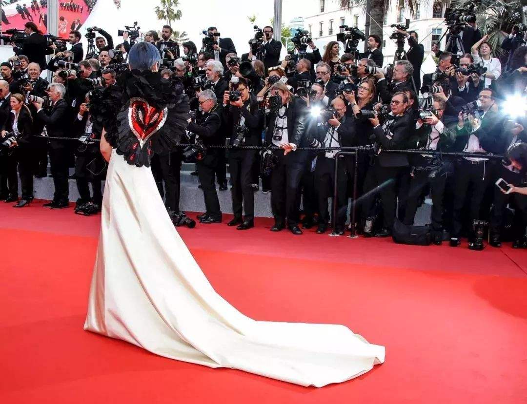 关于卡姆吸毒的回应,卡姆吸毒了吗