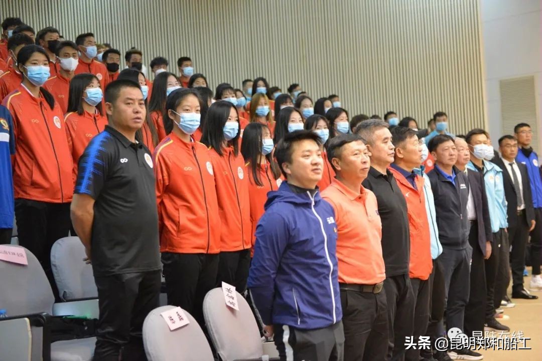 团结拼搏运动会,足球队砥砺前行奋进拼搏