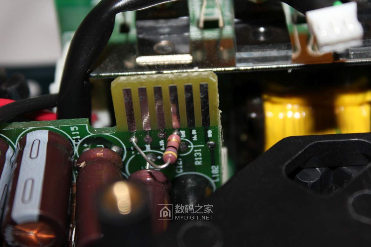 都是钽电容惹的祸：拆修宝施玛（Proxima）3LCD投影机三无故障