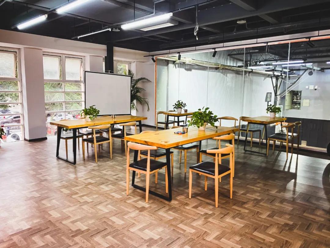 生命在于运动徒步探幽放松心情,亲子一站式运动中心探店