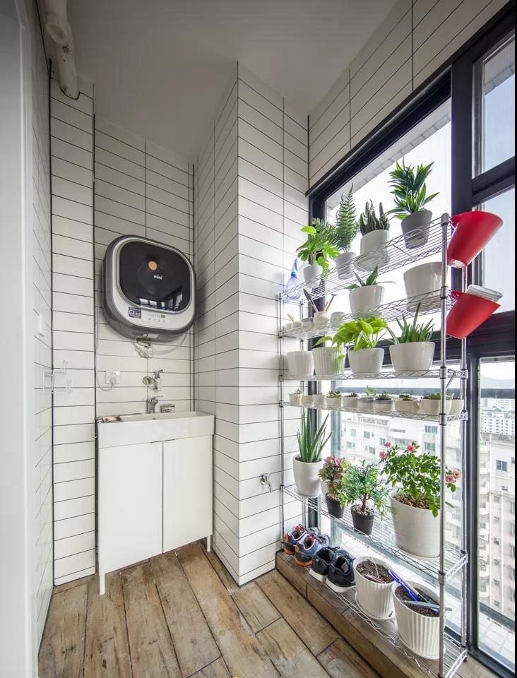 通阳台的卧室和晒衣服的阳台设计,阳台改造最好看的方法