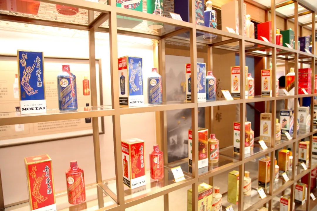 新零售、新形象：华南首家茅台酱香系列酒体验中心深圳开业