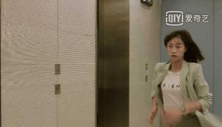 栗娜升职了吗,栗娜穿了多少套连衣裙