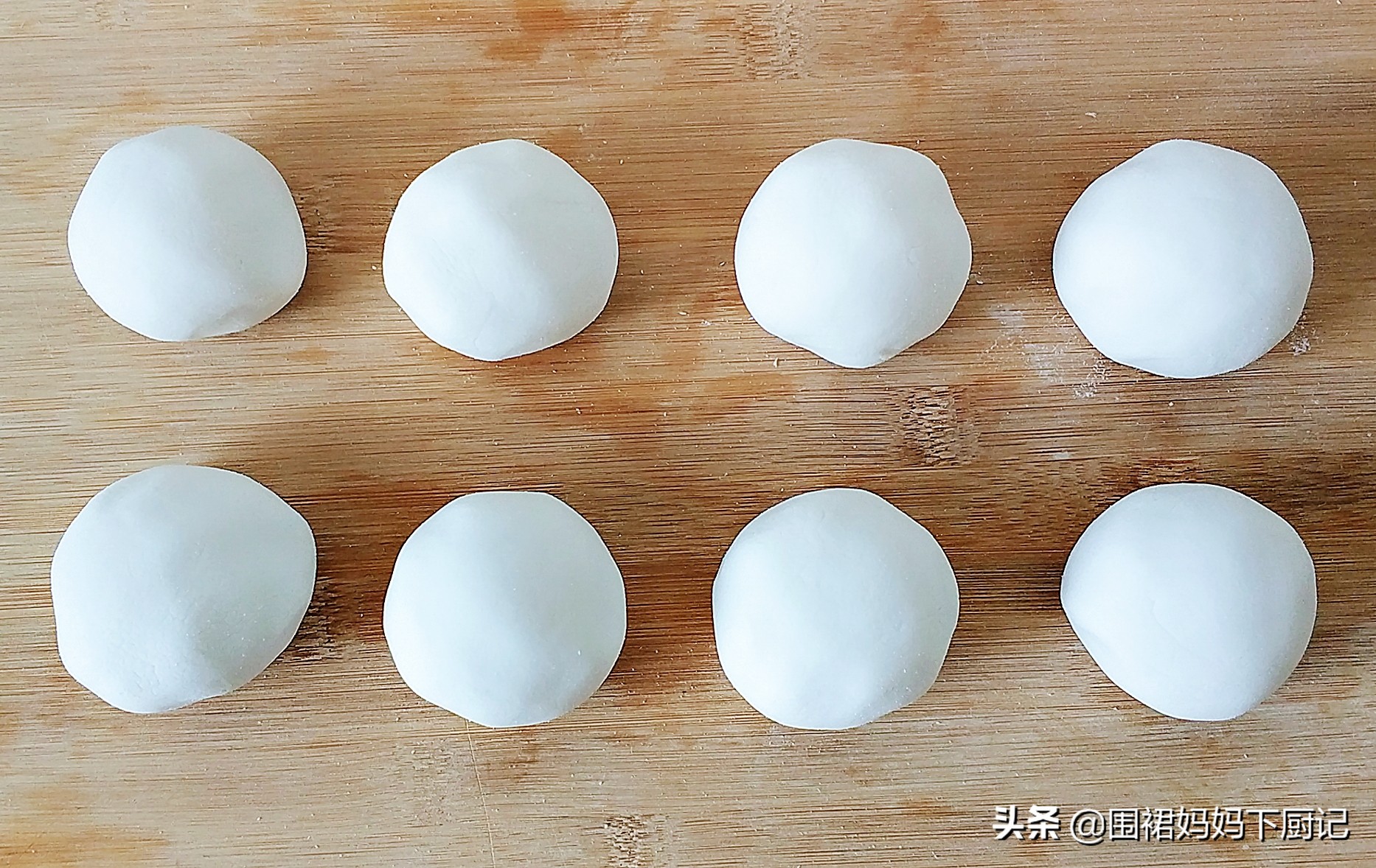 荠菜春饼怎么做又软又好吃,春天什么野菜做饼好吃