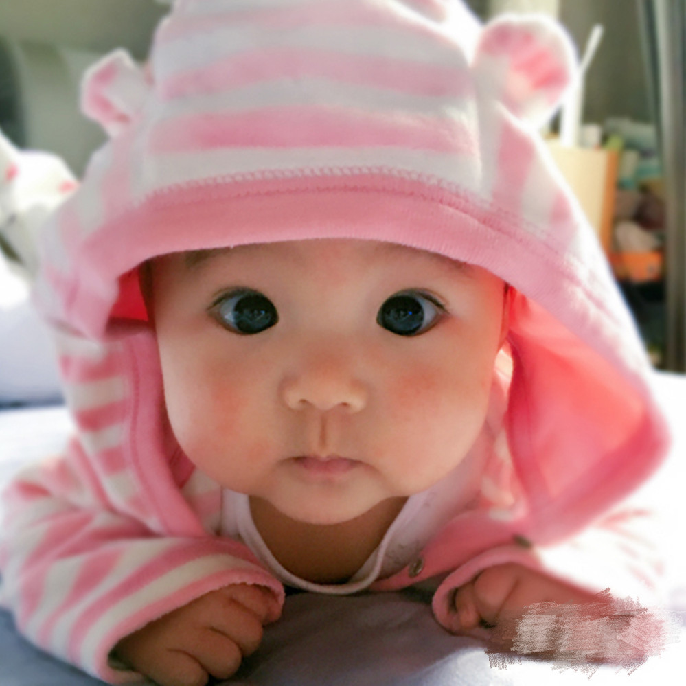 30天宝宝豆豆眼是什么原因造成的,宝宝长痘痘和妈妈饮食有关吗