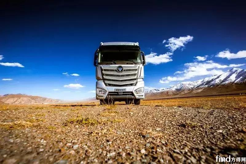 49吨牵引车满载百公里油耗,欧曼超级卡车有哪些安全配置