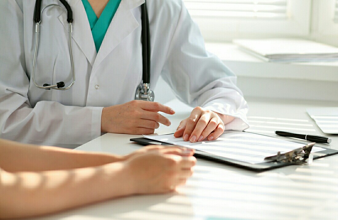 癌症是继续接受治疗还是放弃,癌症治愈后工作