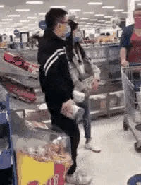 男子在澳大利亚超市买奶粉被驱赶：代购的洋奶粉真的适合宝宝吗？