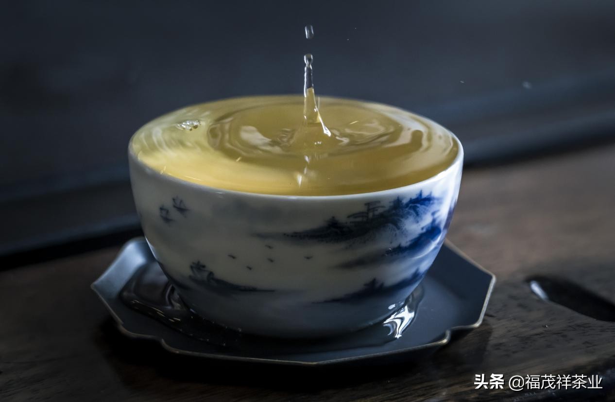 乔木王普洱茶生茶功效和作用,冰岛普洱茶生茶的功效