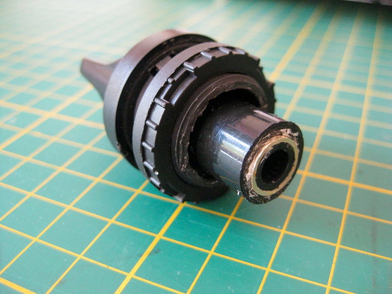 为书房DIY一台简易功放，机箱采用铝塑板自己制作，简约又好声