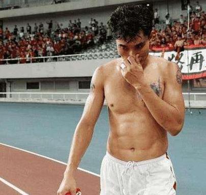 看了这几位球员的身材，谁还敢说国足都是“白斩鸡”？