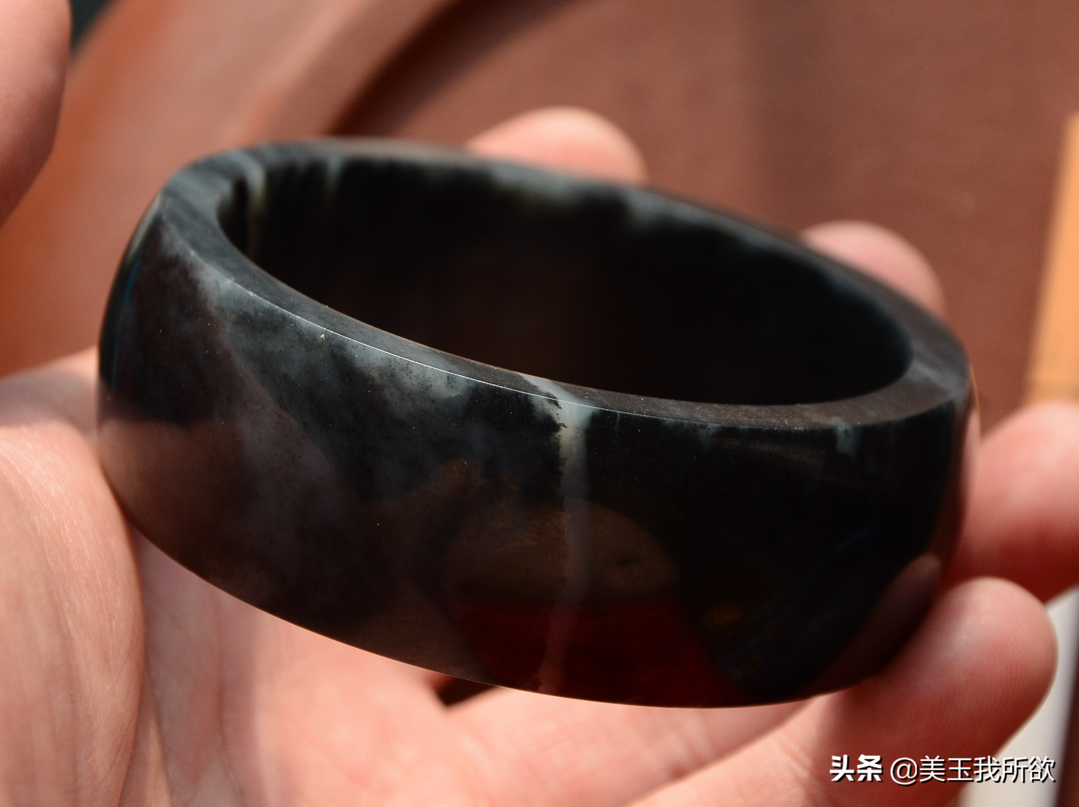 和田玉碧玉多色的手镯图片,和田玉手镯青玉图片