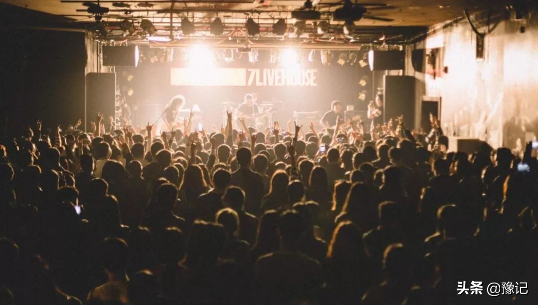 郑州5000的工资低吗,郑州官方回应基本工资低