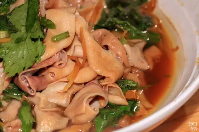 @海口夜猫子，夜深了你还不想睡？就来碗鸽粥慰藉你孤寂的肠胃