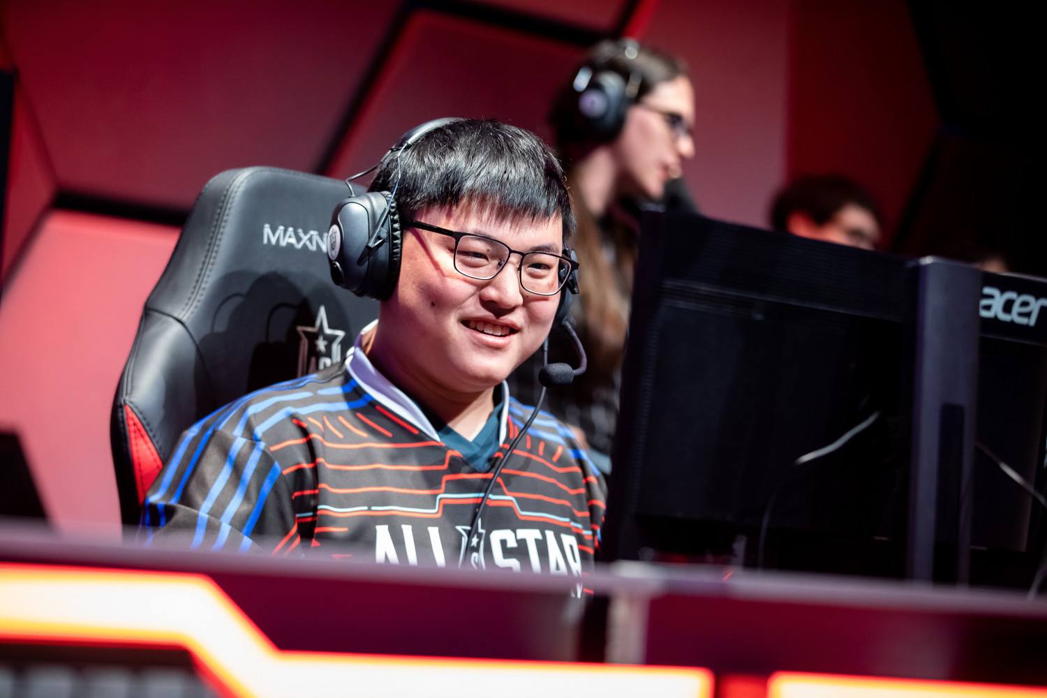 每日创业：“玩玩”游戏也能轻松赚钱成富翁