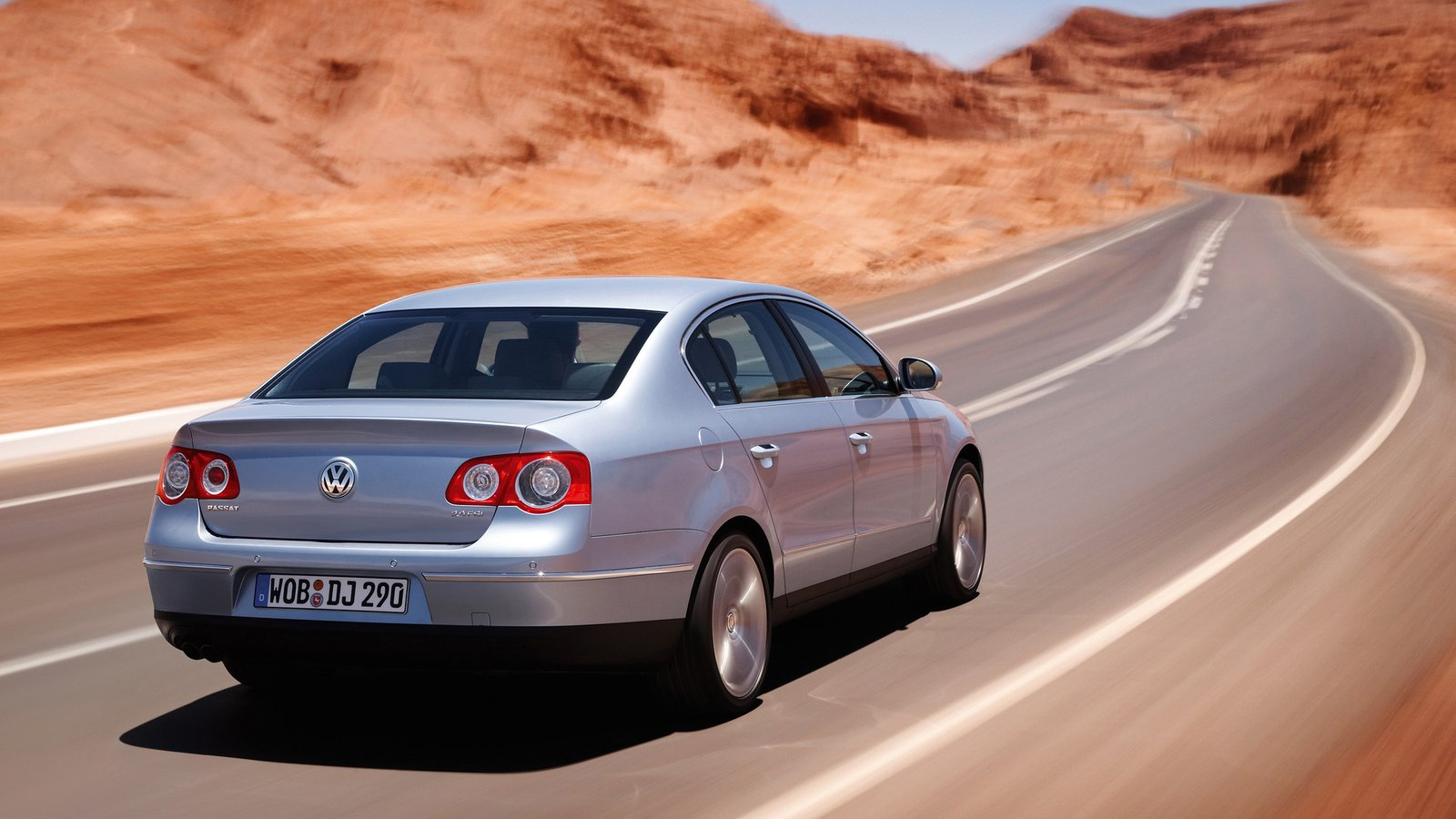 想拥有一台豪华品牌轿车,想拥有一台自己的车