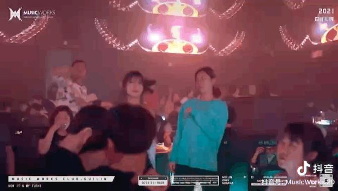 网红酒吧蹦迪卡点,极致氛围网红酒吧