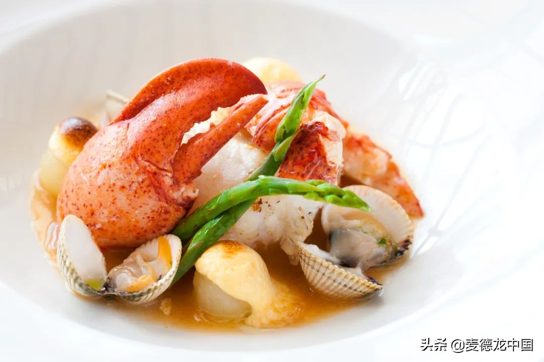 雷司令甜白葡萄酒跟什么最搭,雷司令白葡萄酒的经典产区