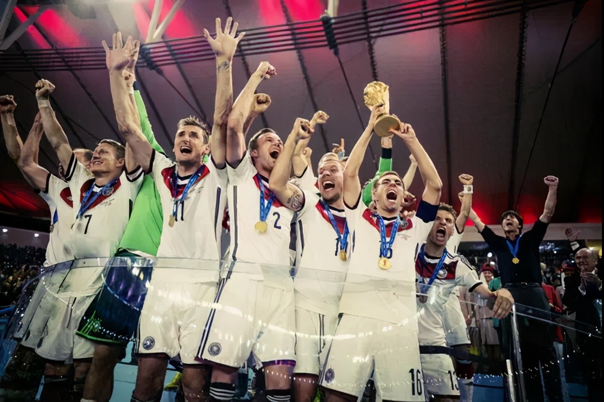 c罗八位球星动画片,c罗2015年电影