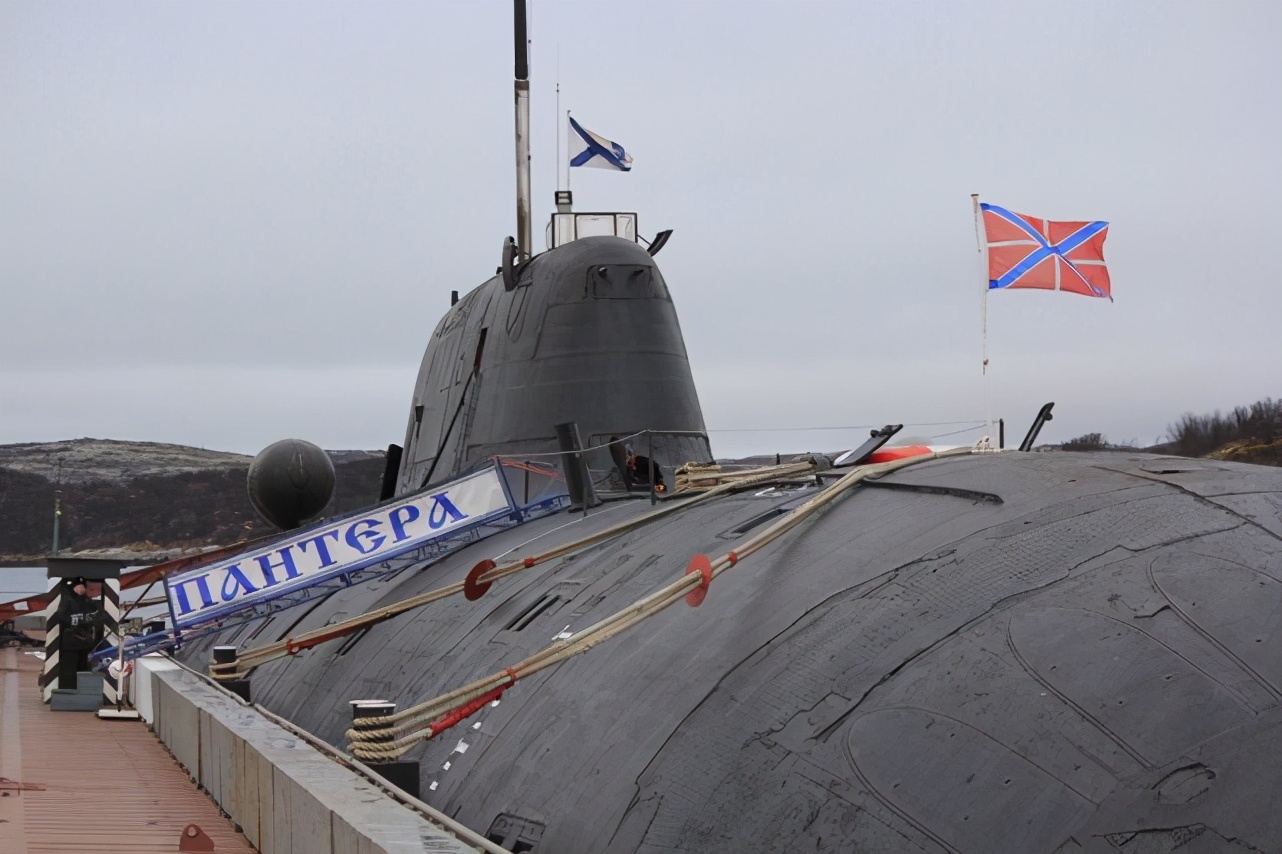 俄罗斯核潜艇的水下生活,核潜艇内部洗澡间