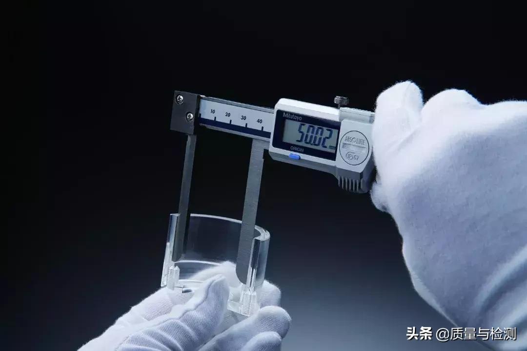 卡尺用法口诀,卡尺的使用方法和读数题目