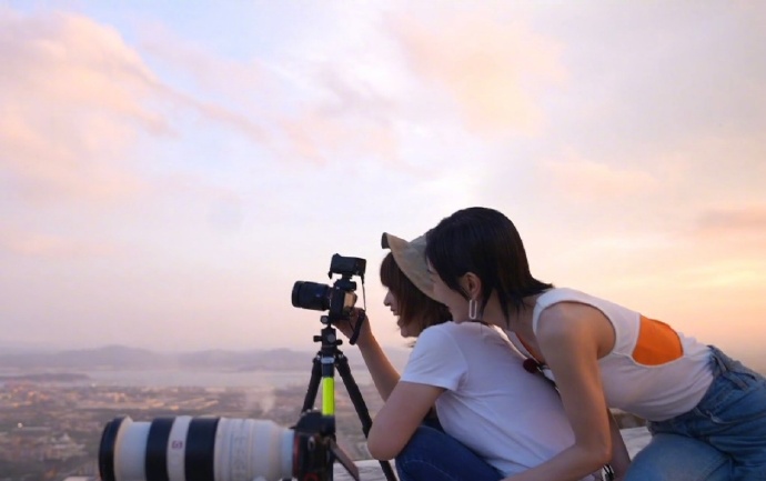 郭采洁周六夜现场短发,郭采洁露耳超短发