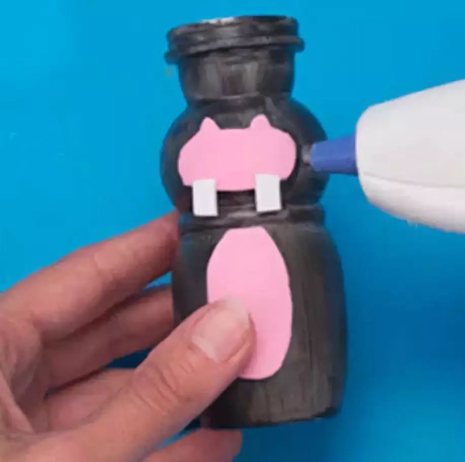 幼儿园元旦手工制作酸奶瓶,玻璃酸奶瓶子创意手工制作