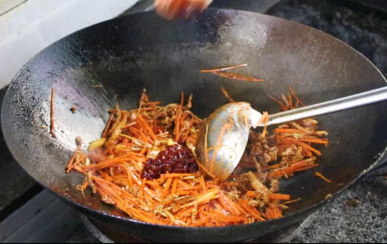 想吃酸辣粉不用点外卖,想吃酸辣粉家里没有调料