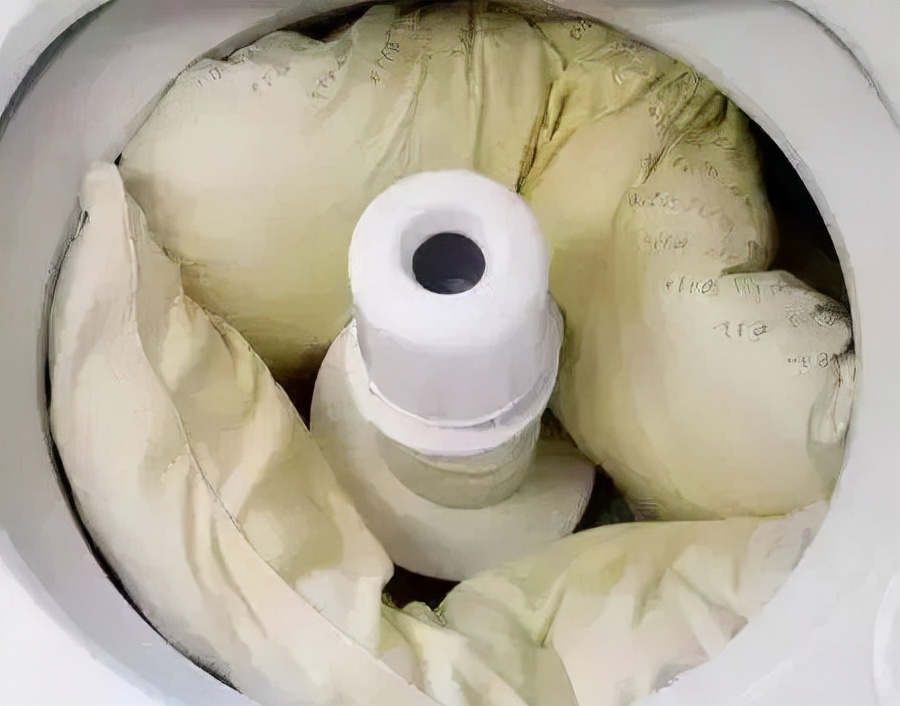 为什么男人用的毛巾枕头都会发黄,男生枕头油油的怎么洗