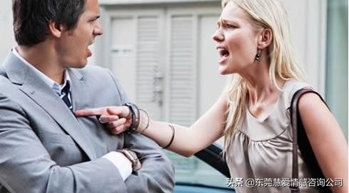 夫妻吵架男方动手怎么和解,夫妻吵架打架怎么解决最好