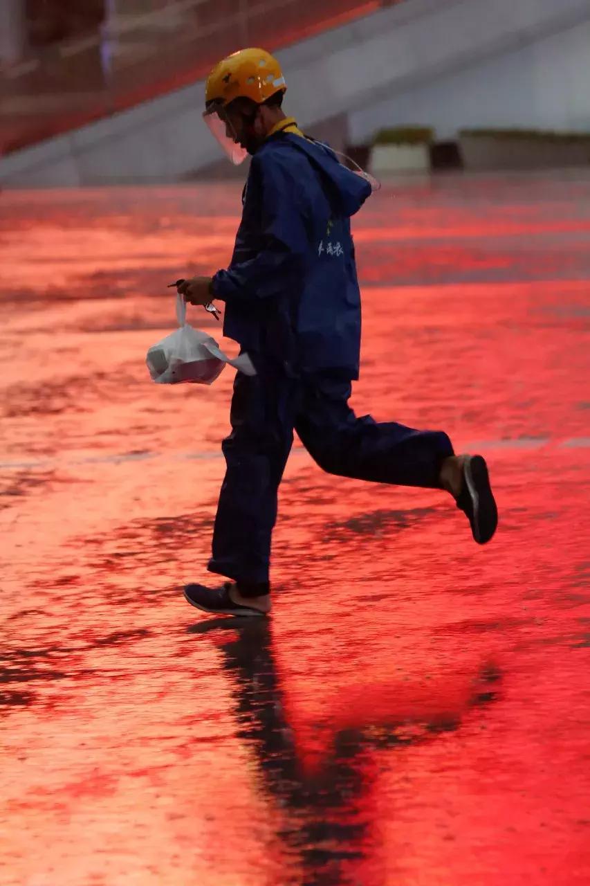 来了就是深圳人女声版,深圳本地人和深圳人的区别