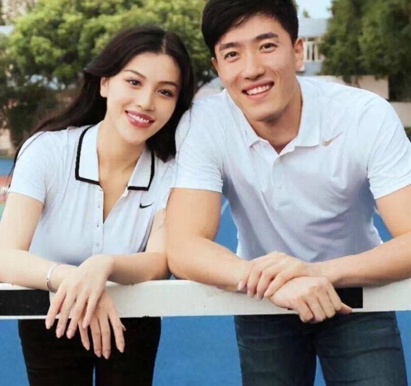 为二婚妻子买百万豪车，不介意五年无子，刘翔两段婚姻判若两人？