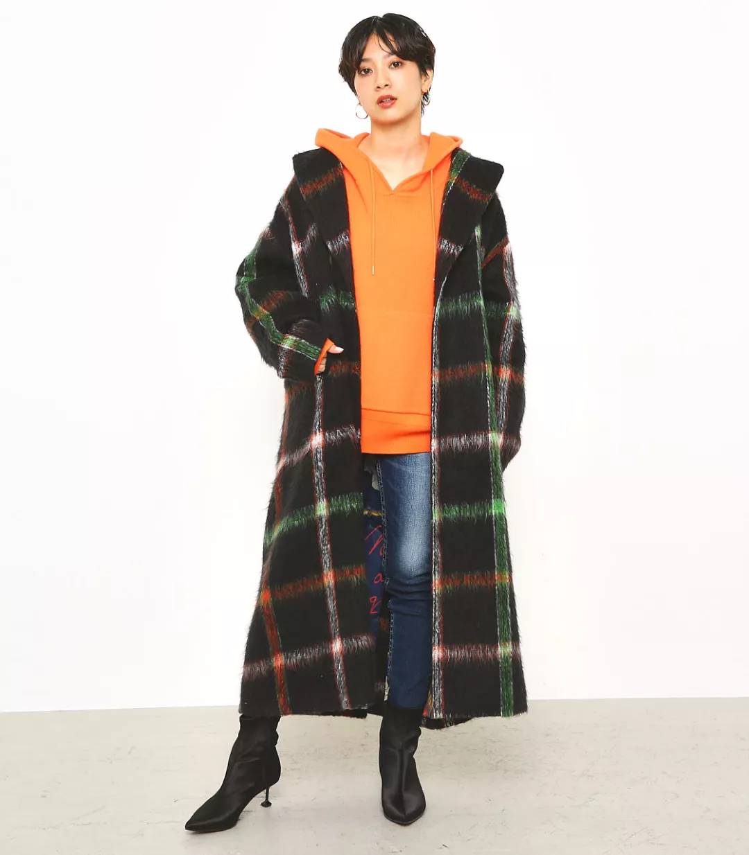 SLY、moussy、RCS等品牌杂志揭载:三吉彩花“东京都市物语”