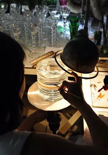 一支口红35万!一瓶面霜78万!瞬间觉得自己的化妆品一点都不贵!